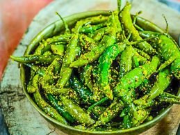 green chilli pickle